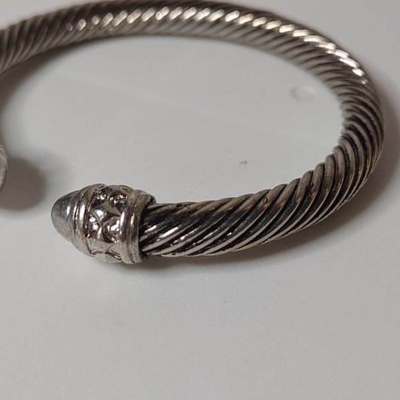 Lot Of 2 Silver Tone Metal Bracelets - Picture 9 of 13